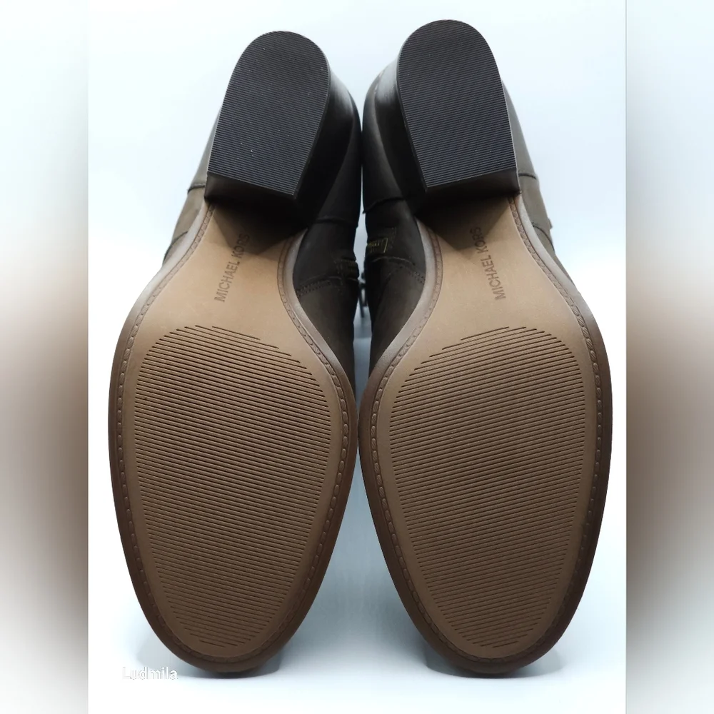 MICHAEL Michael Kors women's size 8 Ashton‎ mid brown leather bootie